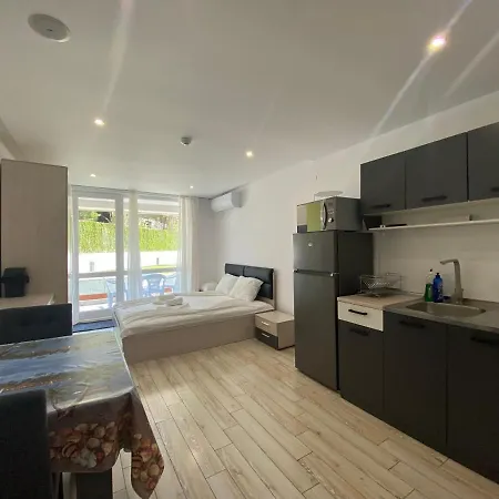 Paradiso 'в' 111 Large Neszebar