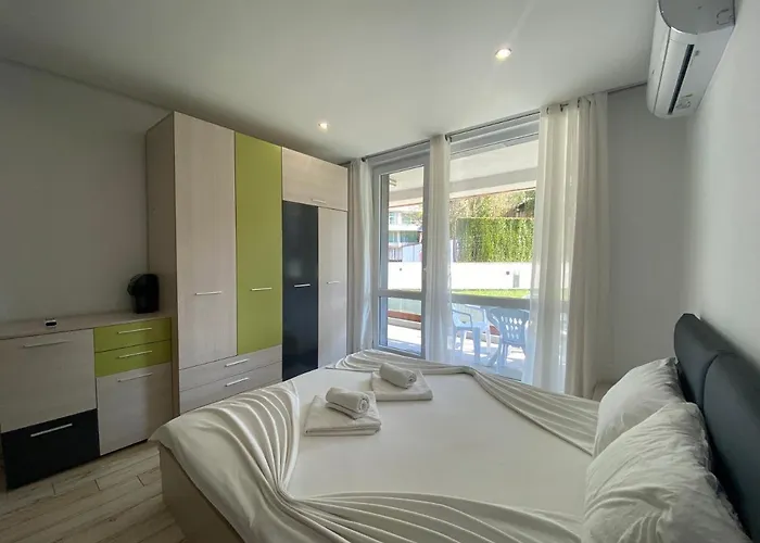 Paradiso 'в' 111 Large Lejlighed *