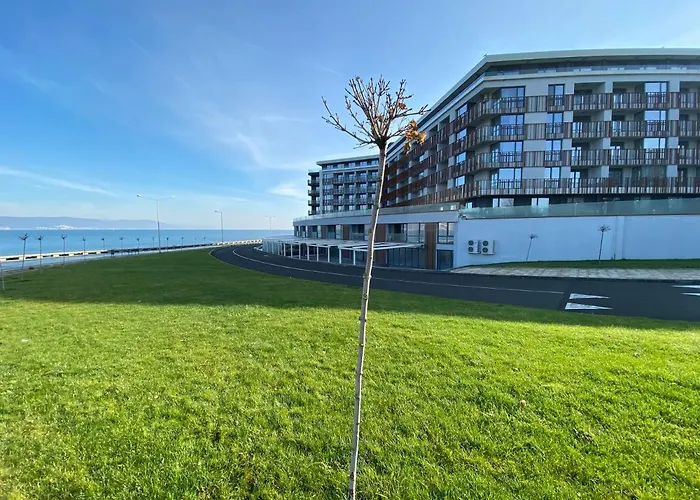 Paradiso 'в' 111 Large Lejlighed *