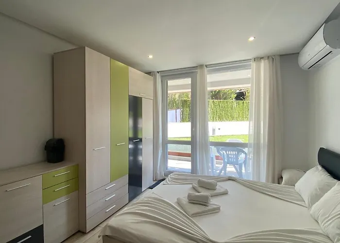 Paradiso 'в' 111 Large Lejlighed *